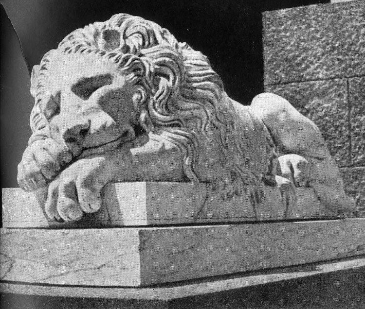 7. Спящий лев. Скульптура В. Боннани