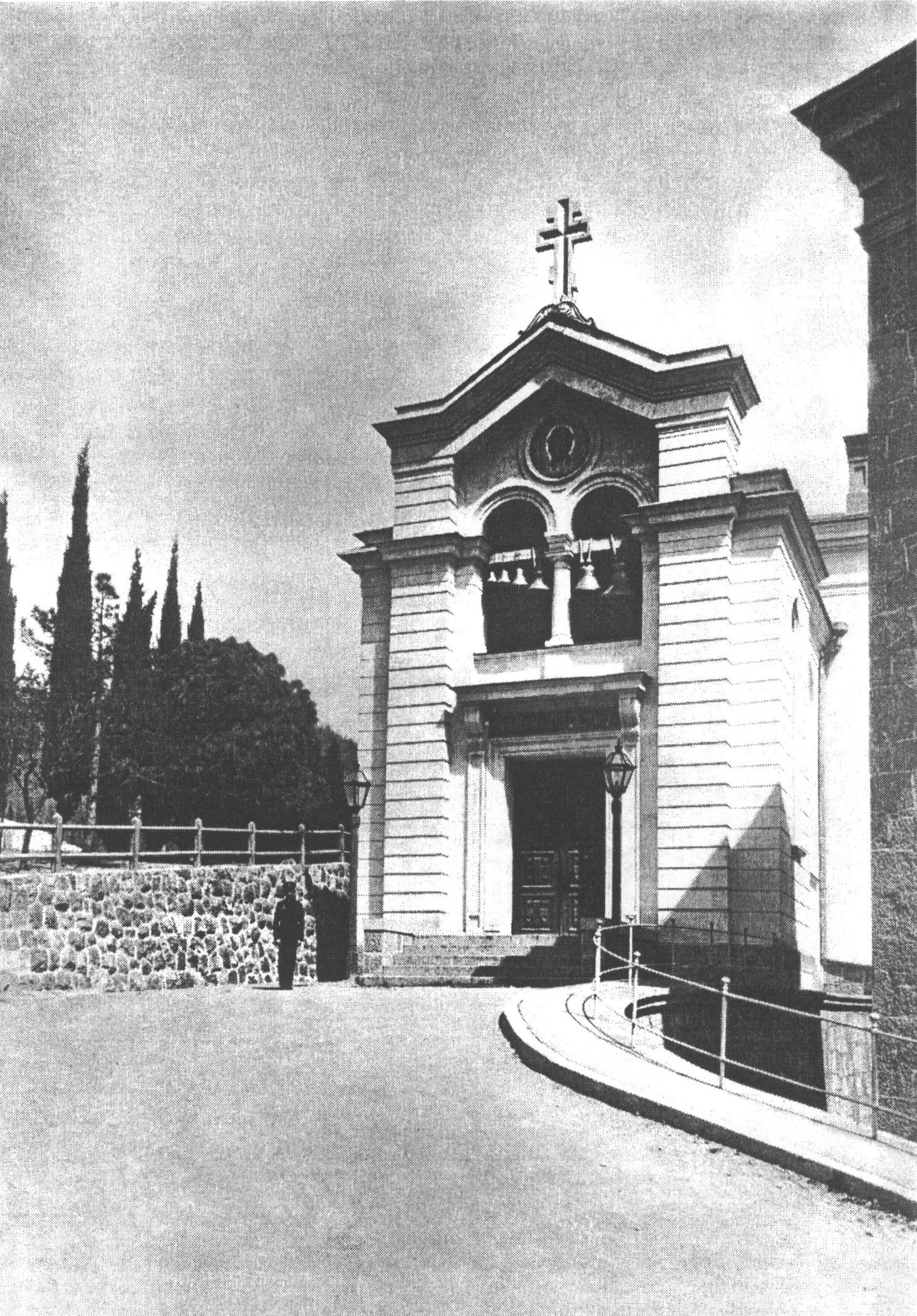 Ялта. Колокольня и портал церкви мужской гимназии. Yalta. The Bell-tower and the portal of Gymnasium for boys' Church