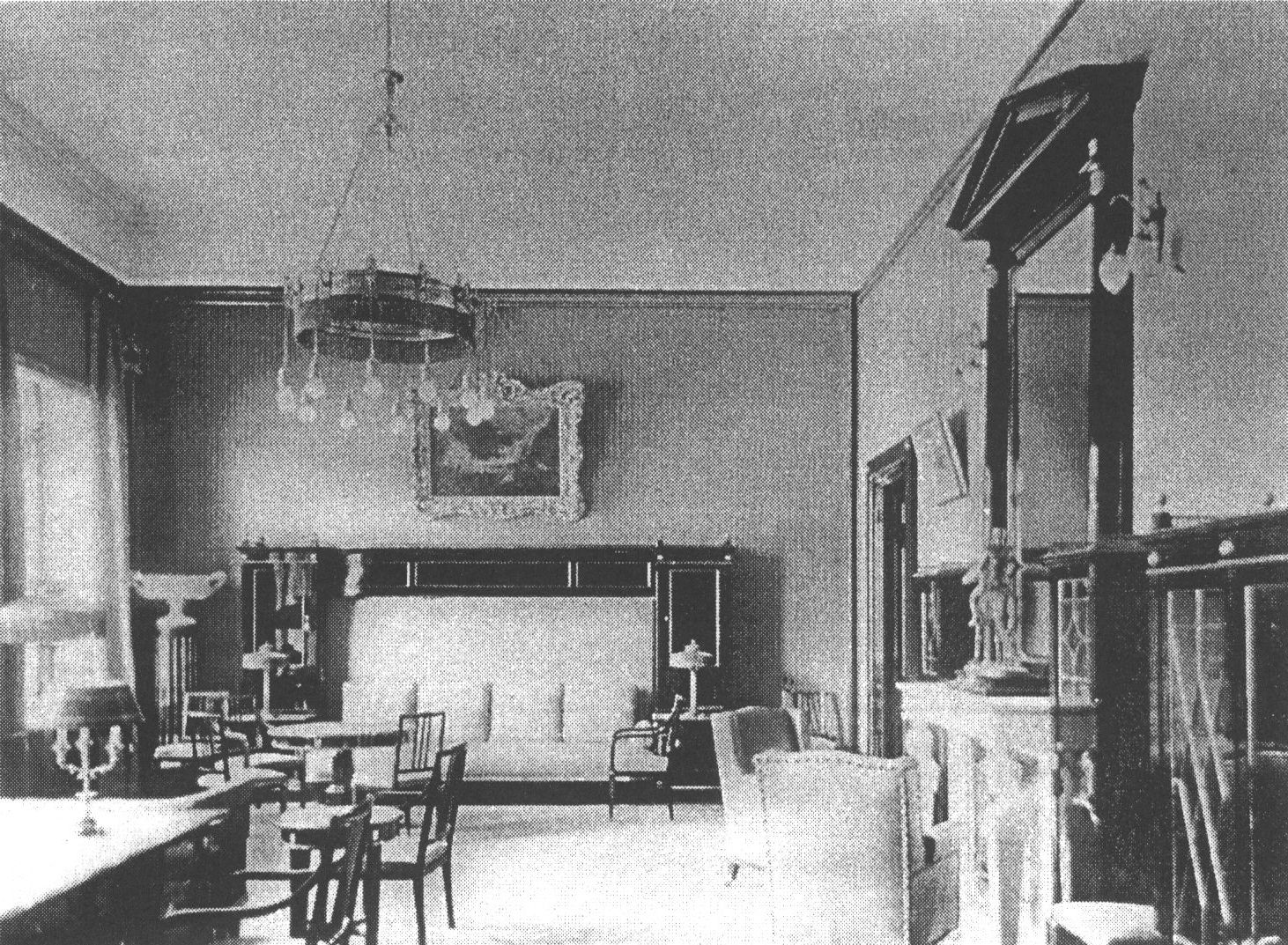 Парадный кабинет Николая II на первом этаже. The Gala Study of Nicholas II on the first floor