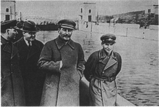 Ворошилов, Молотов, Сталин, Ежов на канале Москва-Волга