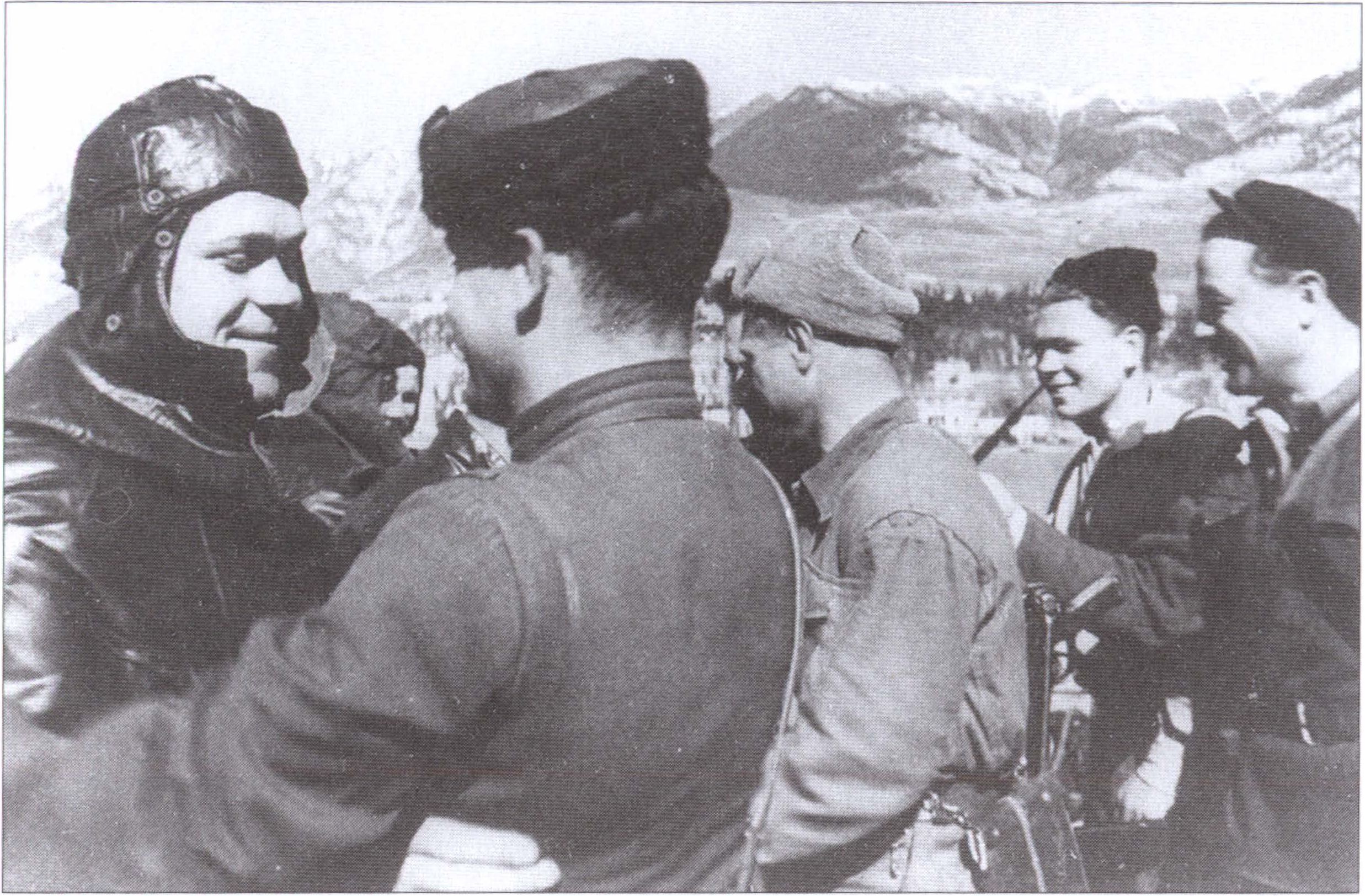 Встреча советских партизан в освобожденной Ялте. 1944 г.
