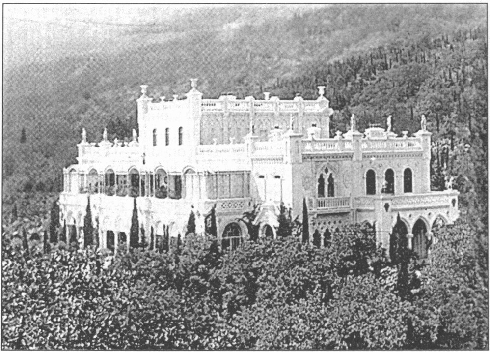 Дворец Кокоревых в Мухалатке (фото начала XX в.)