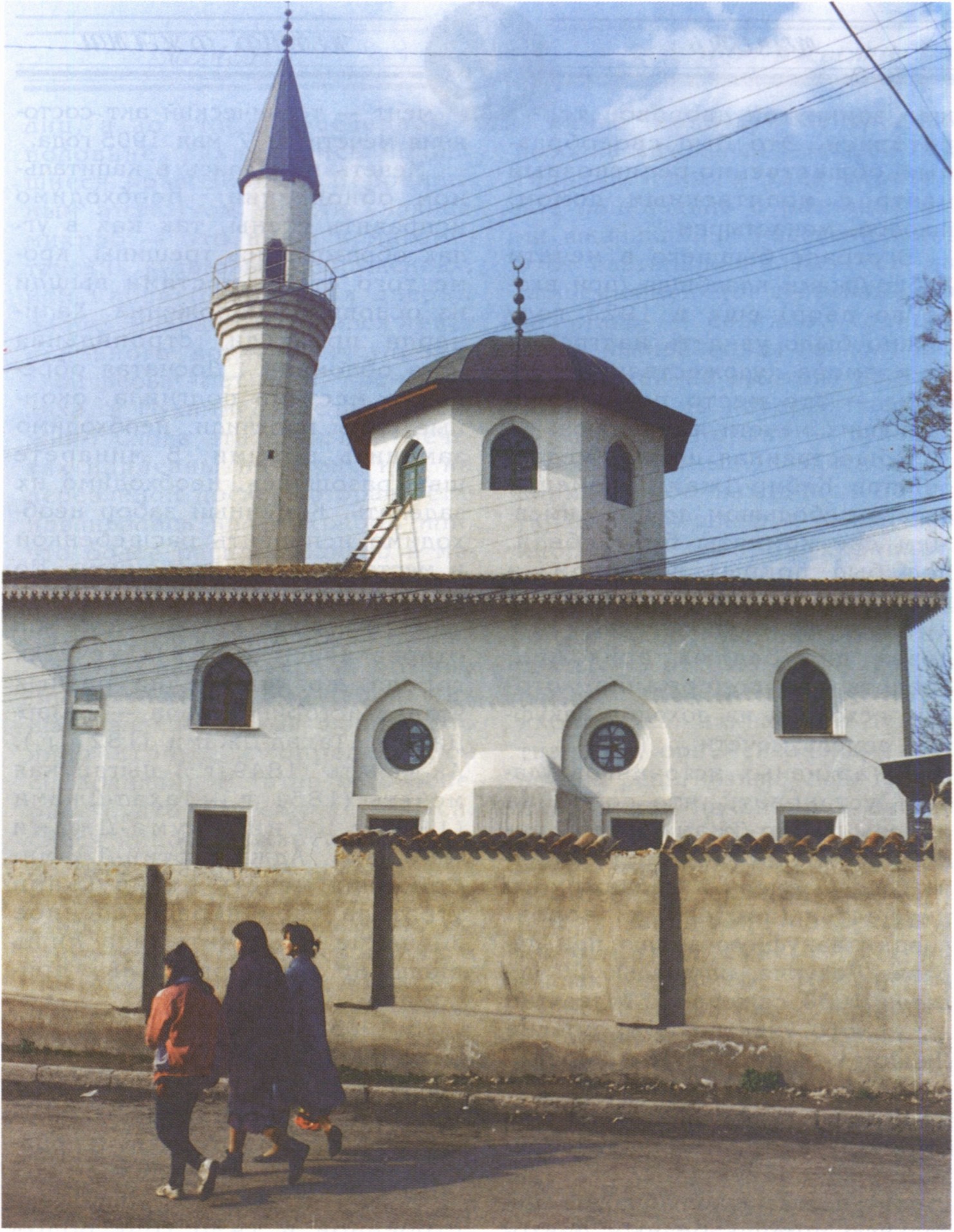 Мечеть Кебир-Джами после реконструкции. Главный фасад. Автор проекта — Ш.У. Халилов. 1991 г
