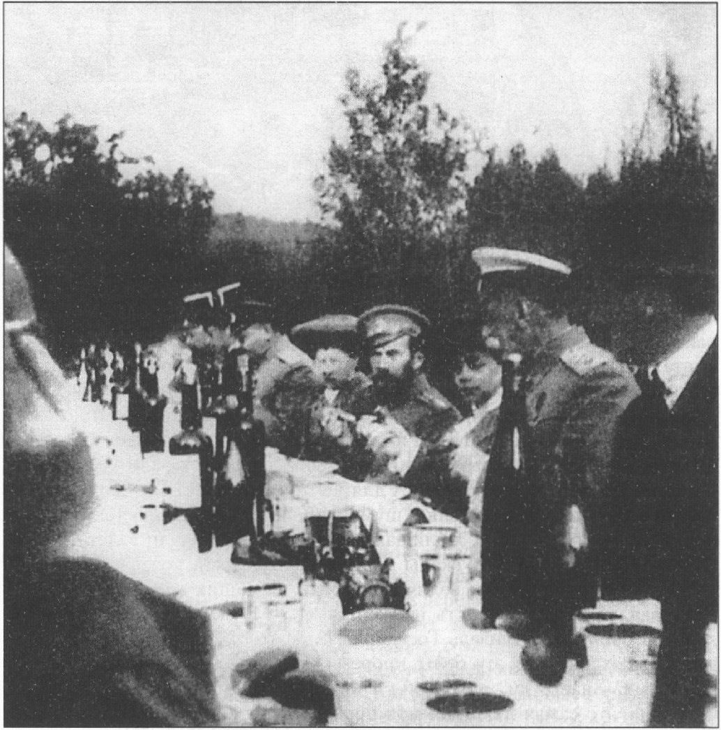 Коккоз. Пикник после охоты. Фото 1913 г.