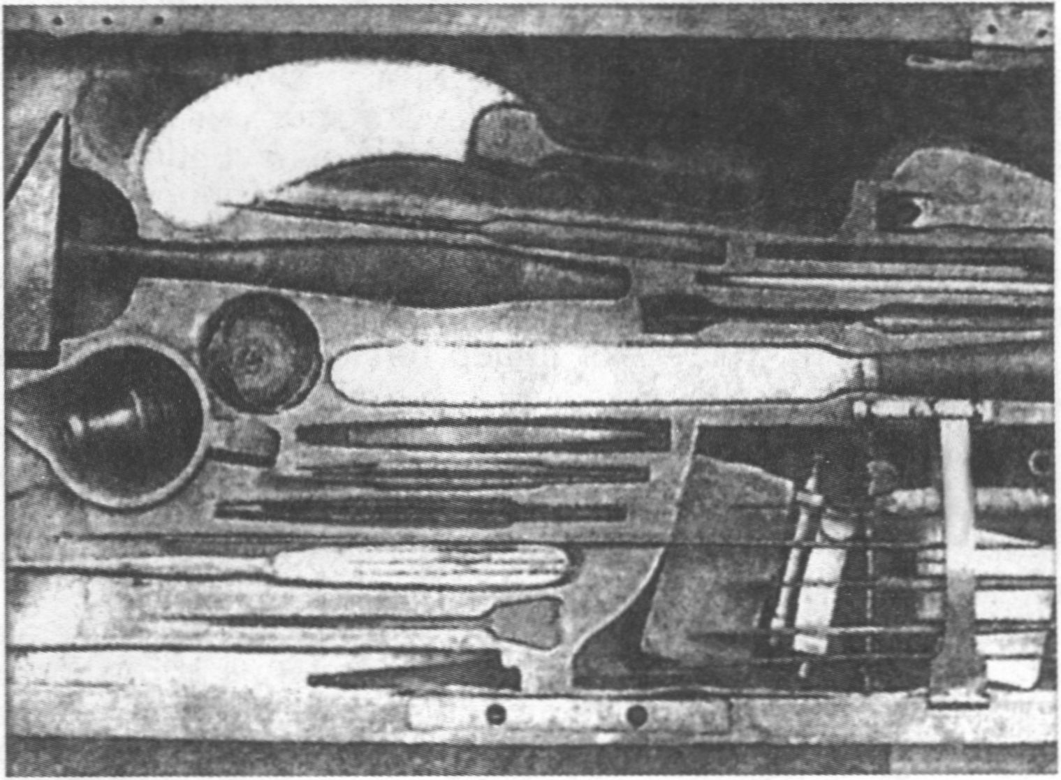 Хирургические инструменты Пирогова, которыми он сделал в 1847 г., в разгар Кавказской войны, первую операцию с применением наркоза