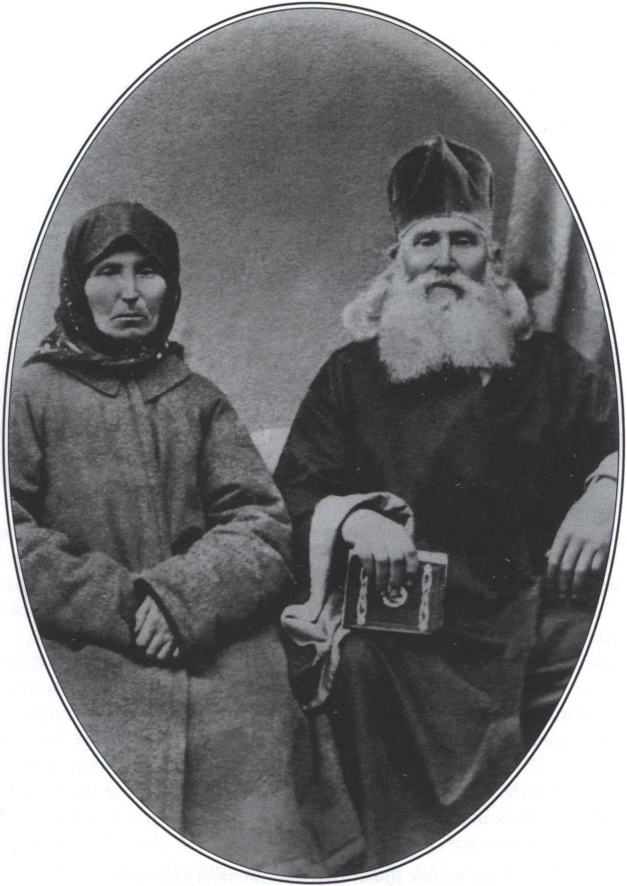 Священник Михаил Стефанович Киранов с матушкой