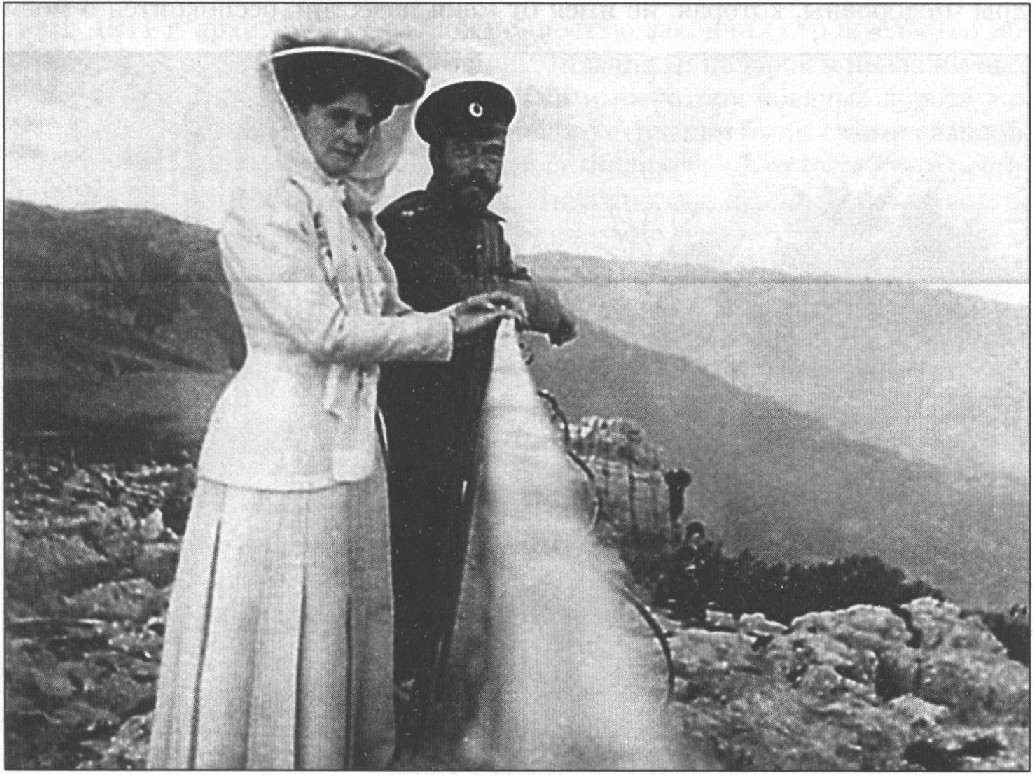 Императрица Александра Федоровна и Николай II в Ливадии
